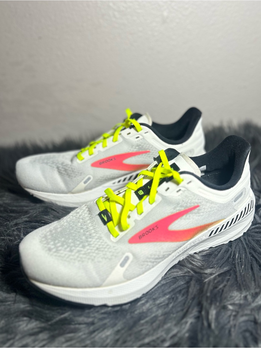 Brooks Launch 9 Running Shoe Neon Pink-Orange Sneakers Size 9 - Picture 7 of 13